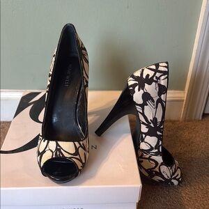 Nine West Black and White High Heeled Peep-Toe Shoes